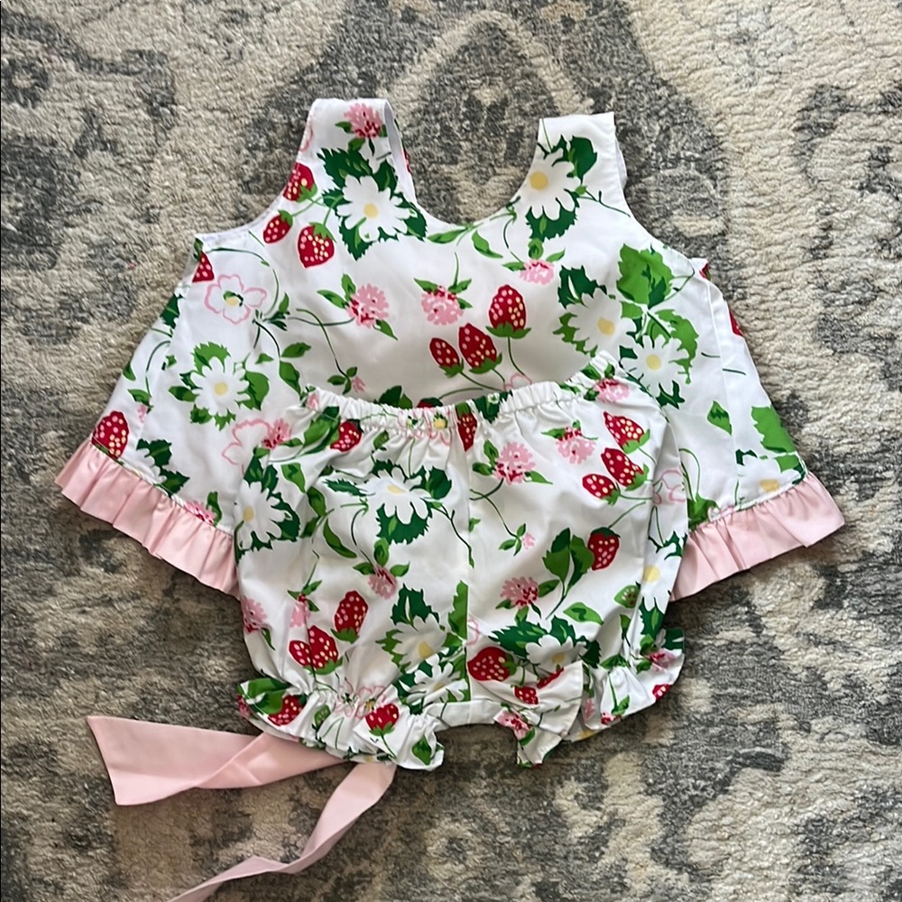 Floral Strawberry Set size 3T TBBC the Beaufort bonnet company NWOT